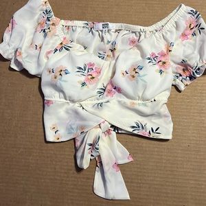 Floral Crossed crop top with back tie